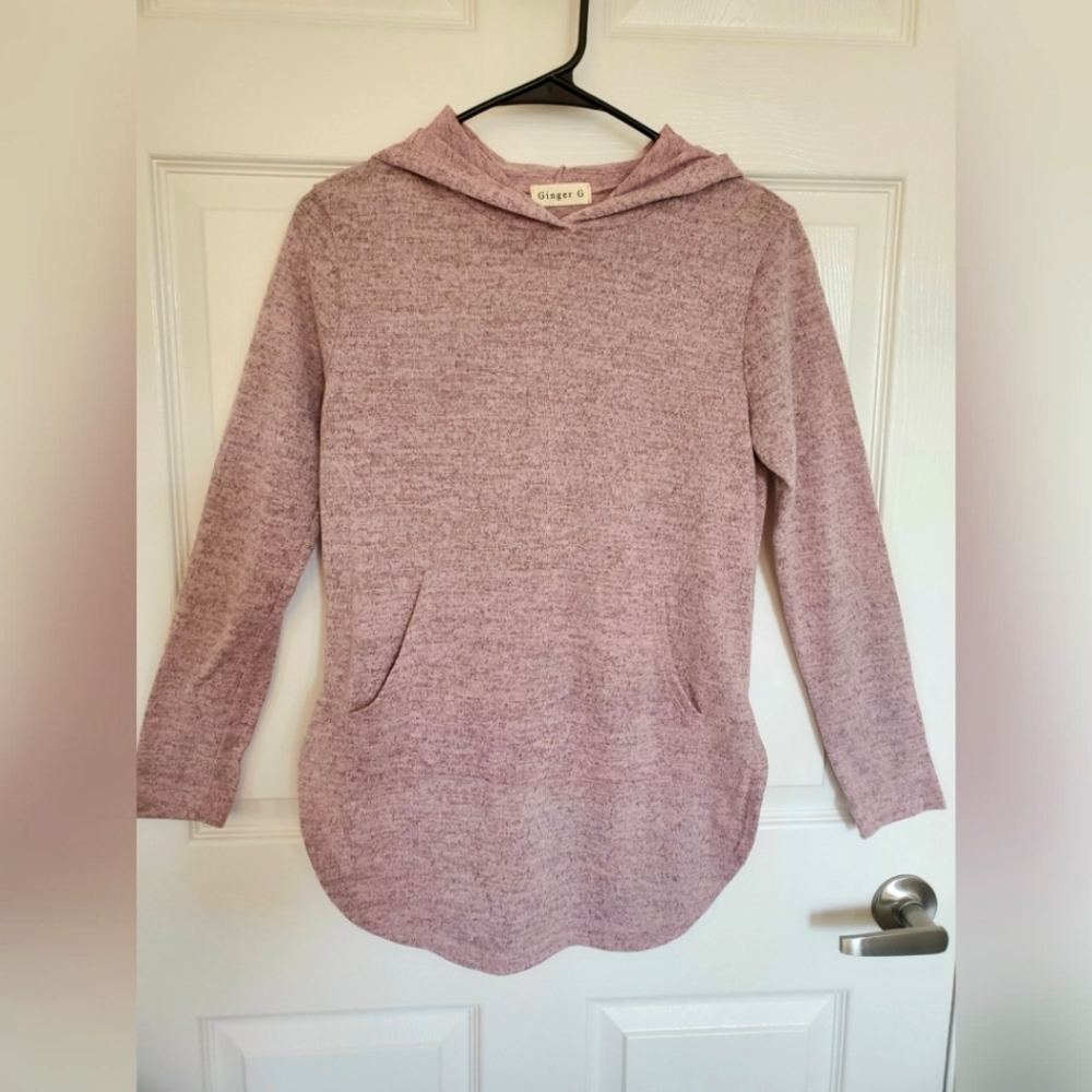 Ginger G hooded pullover